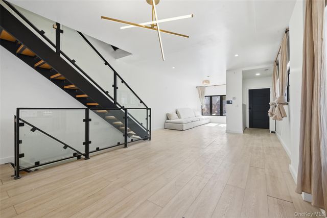 67-38 6th Avenue, Brooklyn, NY 11220