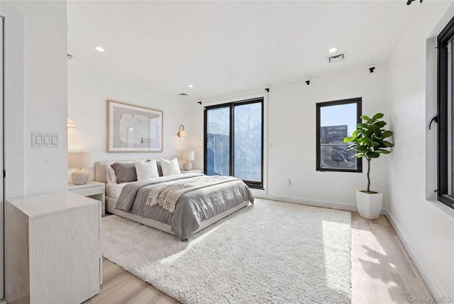 67-38 6th Avenue, Brooklyn, NY 11220
