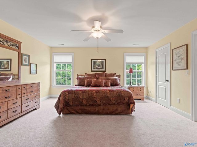 145 Misty River Lane SW, Huntsville, AL 35824