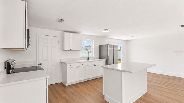 1726 CORDOVA CIRCLE W, Lakeland, FL 33801