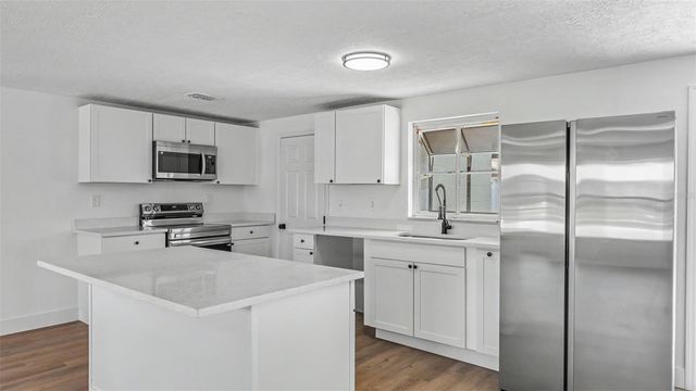 1726 CORDOVA CIRCLE W, Lakeland, FL 33801