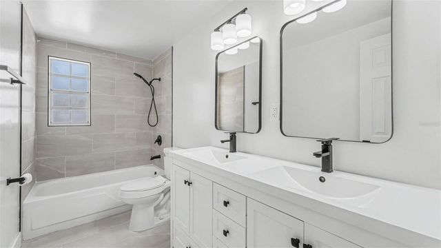 1726 CORDOVA CIRCLE W, Lakeland, FL 33801