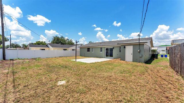 1726 CORDOVA CIRCLE W, Lakeland, FL 33801