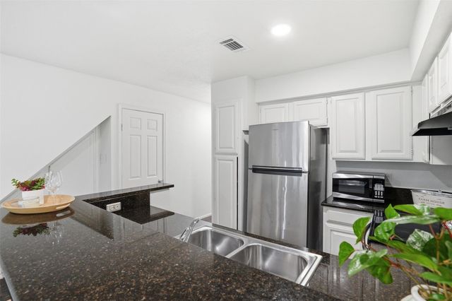 2425 Holly Hall Street D59, Houston, TX 77054