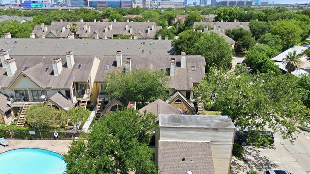 2425 Holly Hall Street D59, Houston, TX 77054