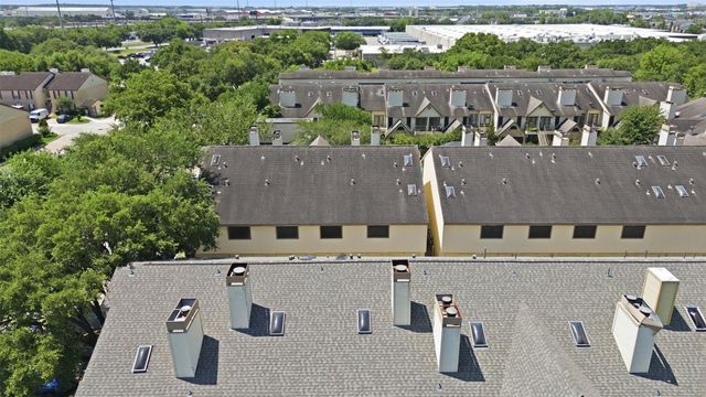 2425 Holly Hall Street D59, Houston, TX 77054
