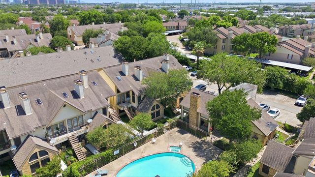 2425 Holly Hall Street D59, Houston, TX 77054