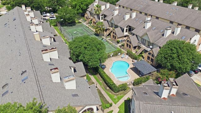 2425 Holly Hall Street D59, Houston, TX 77054