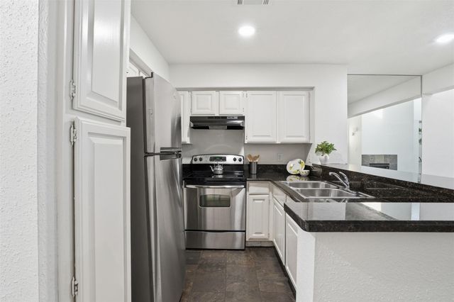 2425 Holly Hall Street D59, Houston, TX 77054