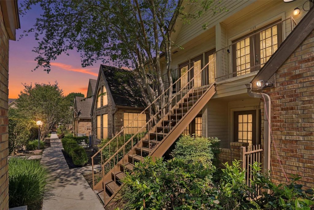 2425 Holly Hall Street D59, Houston, TX 77054