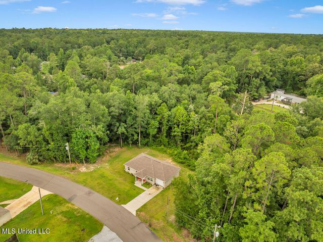 1084 Koloa Court, Diamondhead, MS 39525