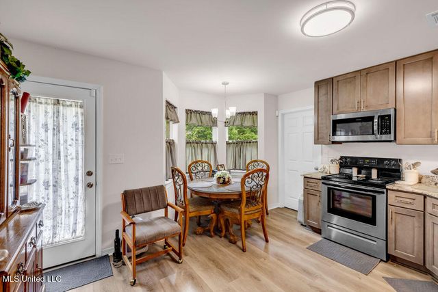 1084 Koloa Court, Diamondhead, MS 39525