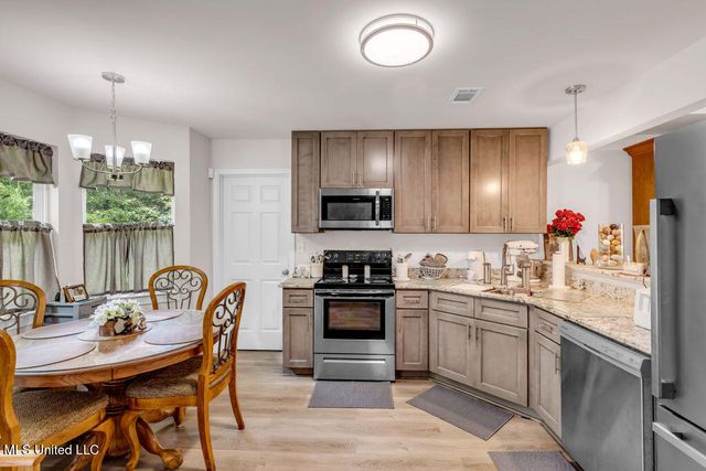 1084 Koloa Court, Diamondhead, MS 39525