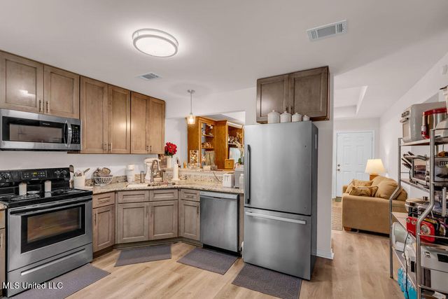 1084 Koloa Court, Diamondhead, MS 39525