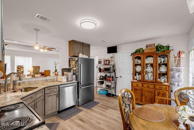 1084 Koloa Court, Diamondhead, MS 39525