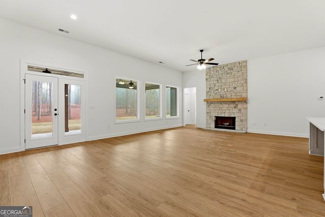 204 Tattersall Way 5-98, Senoia, GA 30276