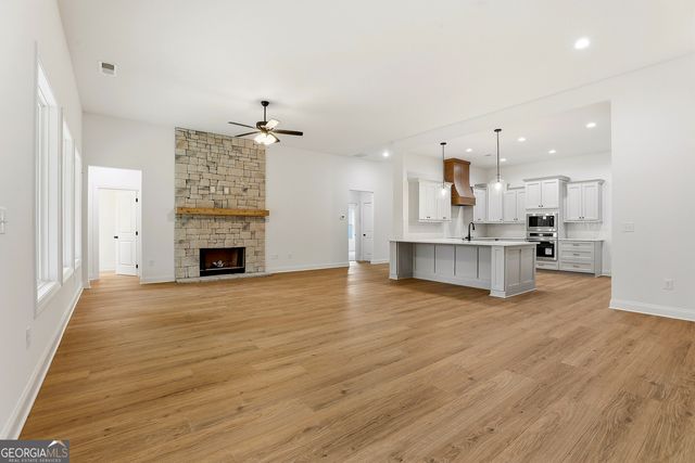 204 Tattersall Way 5-98, Senoia, GA 30276