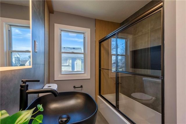 3826 Victory Drive, Kansas City, KS 66102