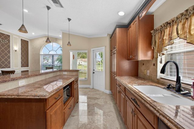 243 WEDGEWOOD Circle, Greenacres, FL 33463