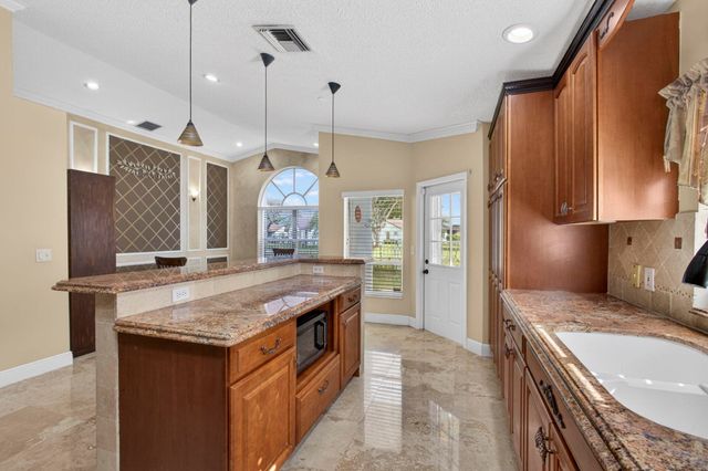 243 WEDGEWOOD Circle, Greenacres, FL 33463