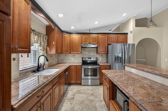 243 WEDGEWOOD Circle, Greenacres, FL 33463