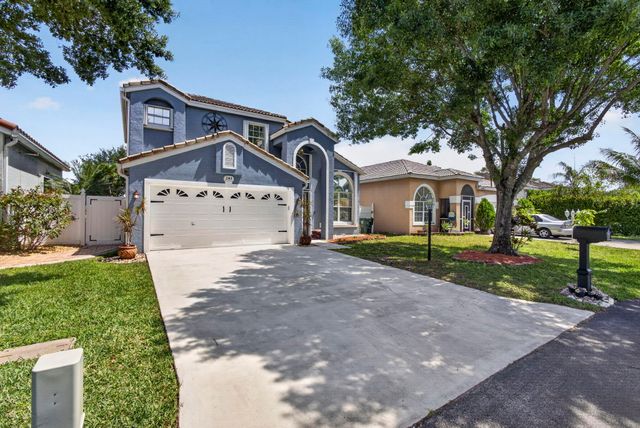 243 WEDGEWOOD Circle, Greenacres, FL 33463