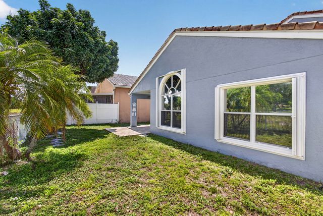243 WEDGEWOOD Circle, Greenacres, FL 33463