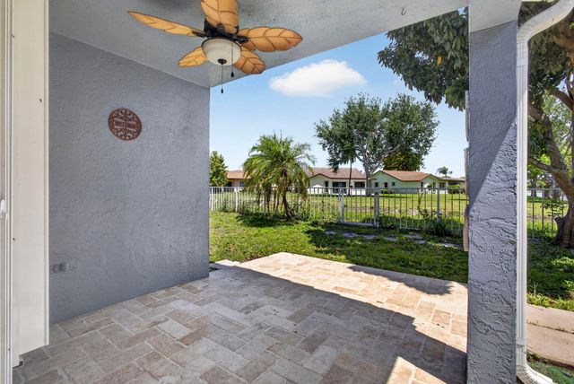 243 WEDGEWOOD Circle, Greenacres, FL 33463