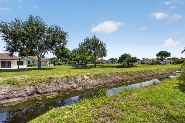 243 WEDGEWOOD Circle, Greenacres, FL 33463