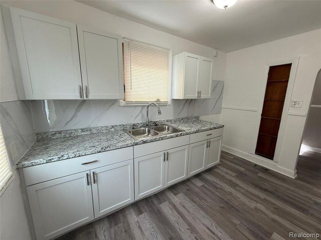 18116 Wisconsin Street, Detroit, MI 48221