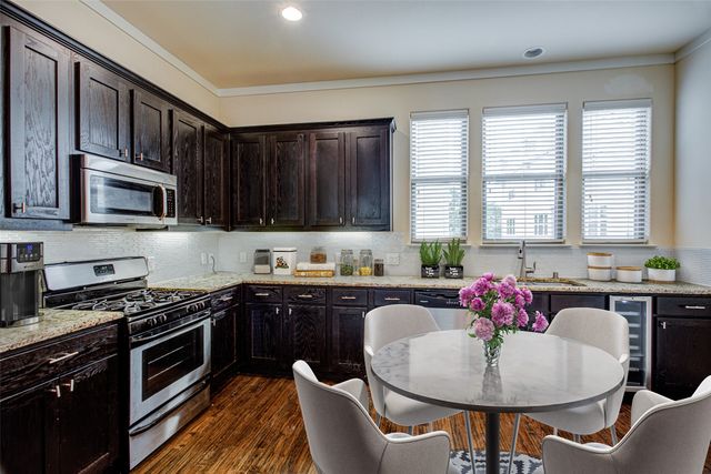 4323 Dickason Avenue 14, Dallas, TX 75219