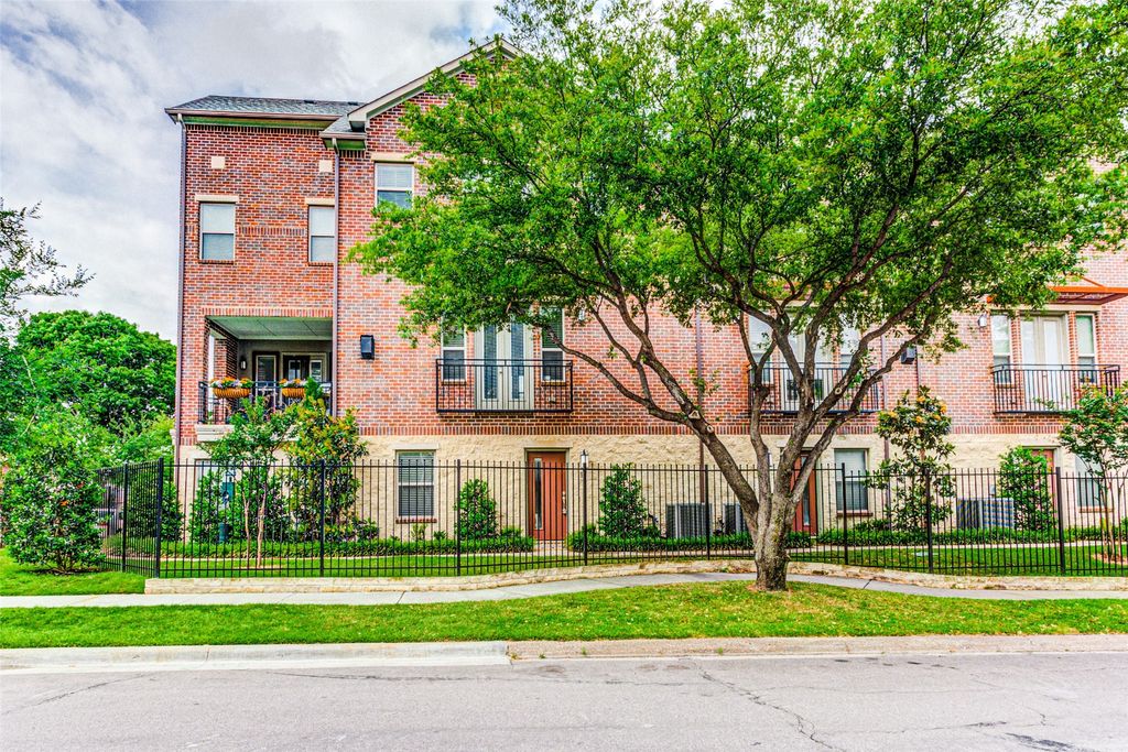4323 Dickason Avenue 14, Dallas, TX 75219