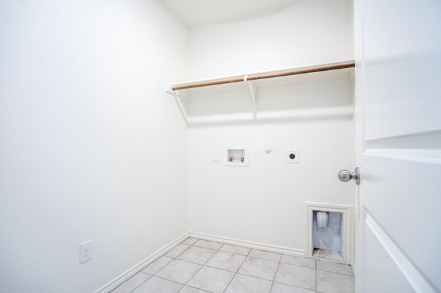 709 Alton Drive, Aubrey, TX 76227