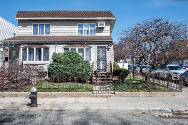 19945 34th Avenue, Flushing, NY 11358