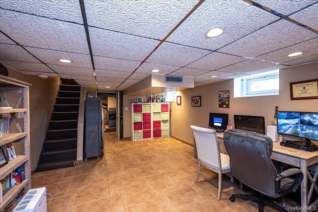 19945 34th Avenue, Flushing, NY 11358