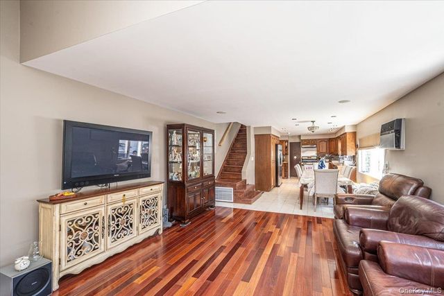19945 34th Avenue, Flushing, NY 11358