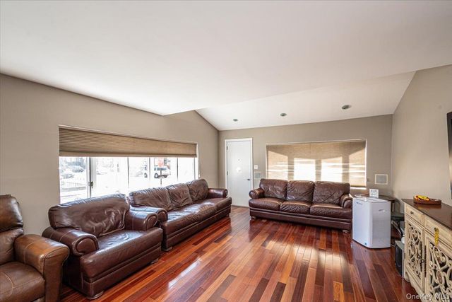 19945 34th Avenue, Flushing, NY 11358