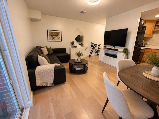 15 Ferry St 17, Everett, MA 02149