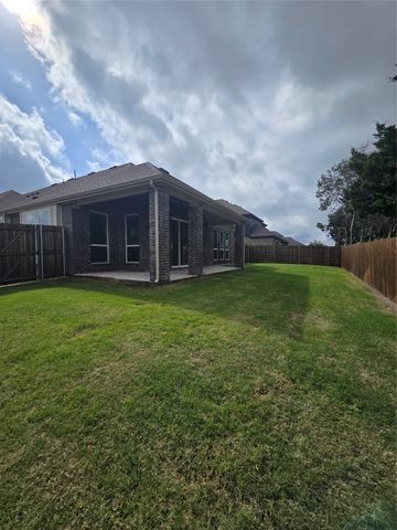 1719 Newport Lane, Cedar Hill, TX 75104