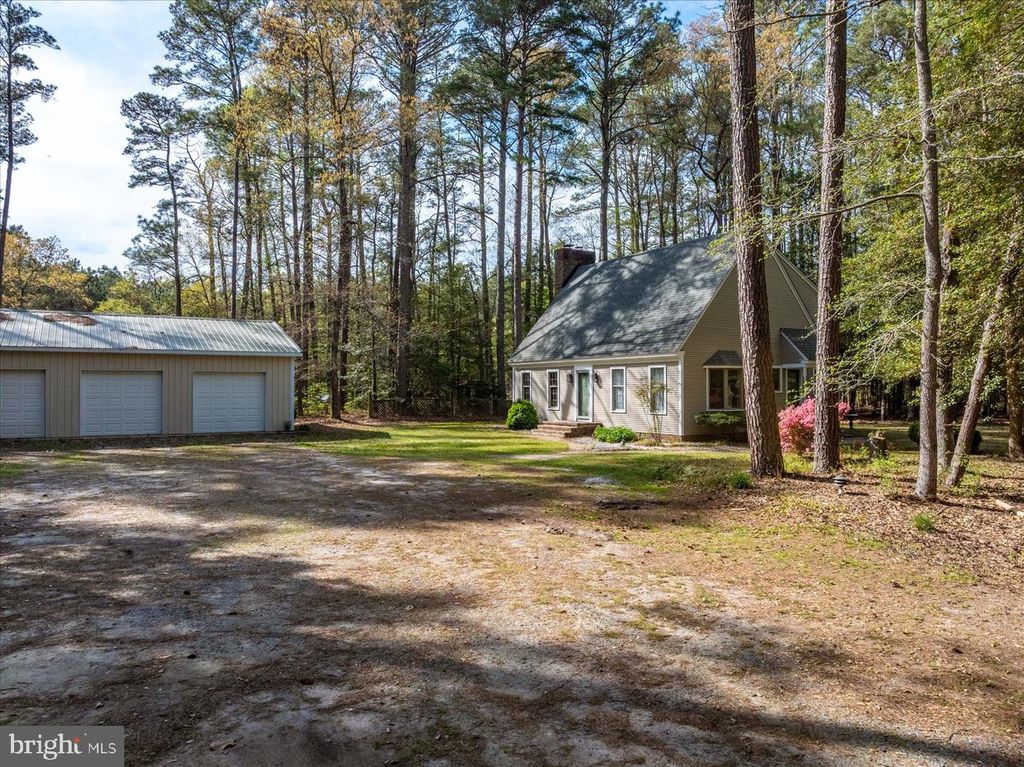 Image 11 of property listing at 3531 TALL PINES LN, Snow Hill, MD 21863