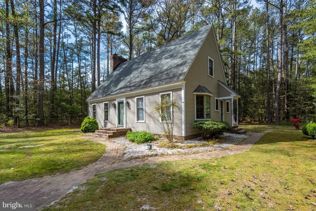 Image 2 of property listing at 3531 TALL PINES LN, Snow Hill, MD 21863