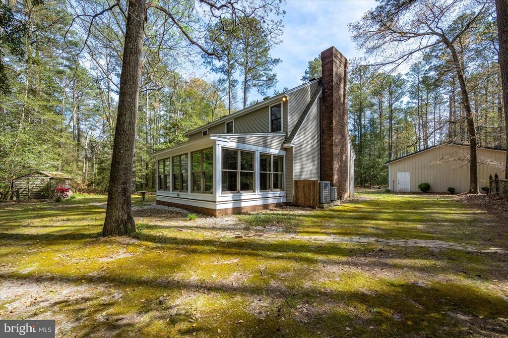 Image 5 of property listing at 3531 TALL PINES LN, Snow Hill, MD 21863