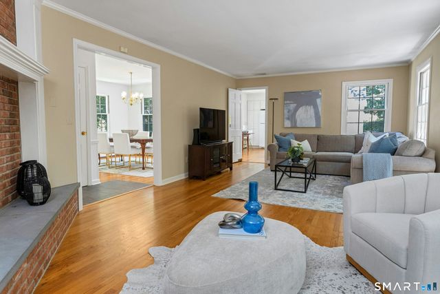 2 Pheasant Run Road, Wilton, CT 06897