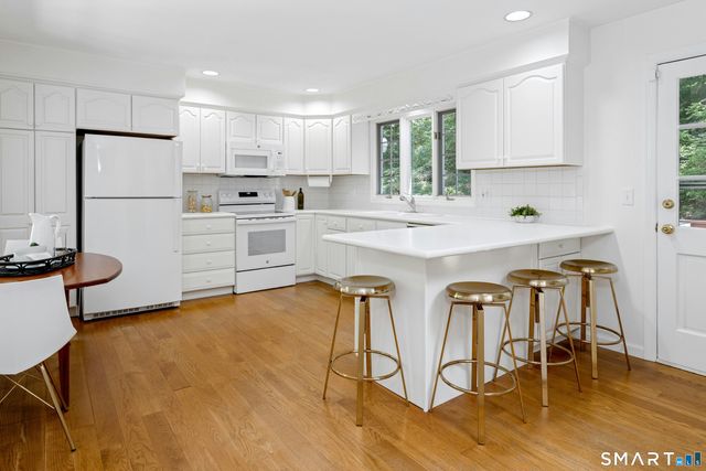 2 Pheasant Run Road, Wilton, CT 06897