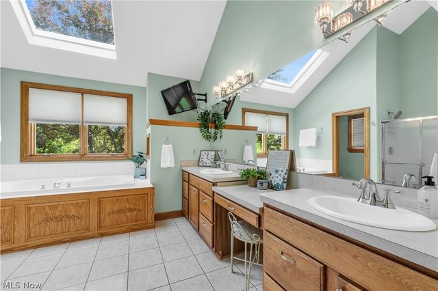 6875 Spring Glen Drive, Valley City, OH 44280