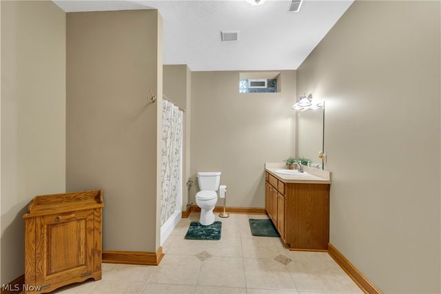 6875 Spring Glen Drive, Valley City, OH 44280