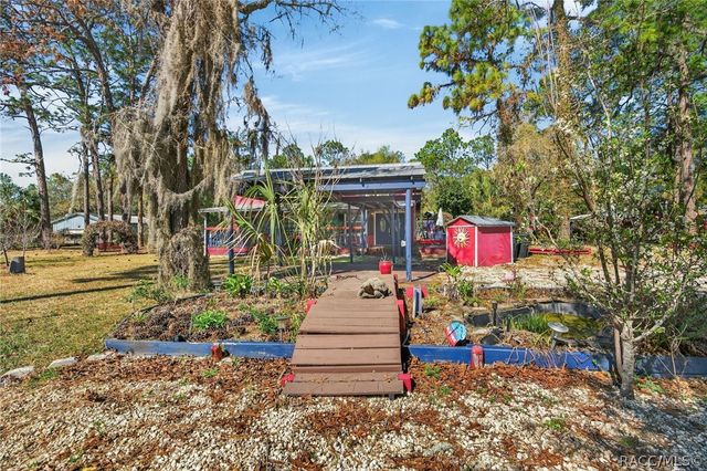 5080 N Alexa Terrace, Crystal River, FL 34428