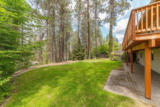 1006 W Bellwood Dr, Spokane, WV 99218