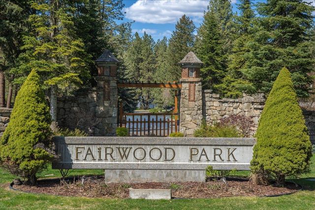 1006 W Bellwood Dr, Spokane, WV 99218