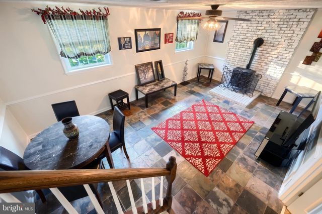 525 BASEHOAR SCHOOL RD, Littlestown, PA 17340